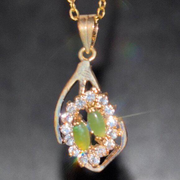 Vintage Jade Pendant Necklace, Dolphin Ore 18K Gold Electroplate - Picture 1 of 10